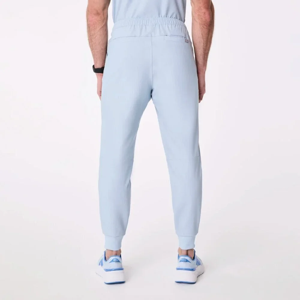 FIGS Men's Tansen Jogger Scrub Pants in Chambray PO #3040, size M